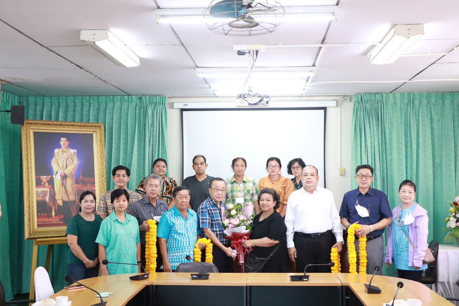 คณะกรรมการฯ คัดเลือกประธานกรรมการชุมชนย่อยที่ 6 ผู้ได้รับคัดเลือกได้แก่ นางสาวมยุรี ทรงศักดิ์ศรี เป็นประธานกรรมการชุมชนย่อยที่ 6